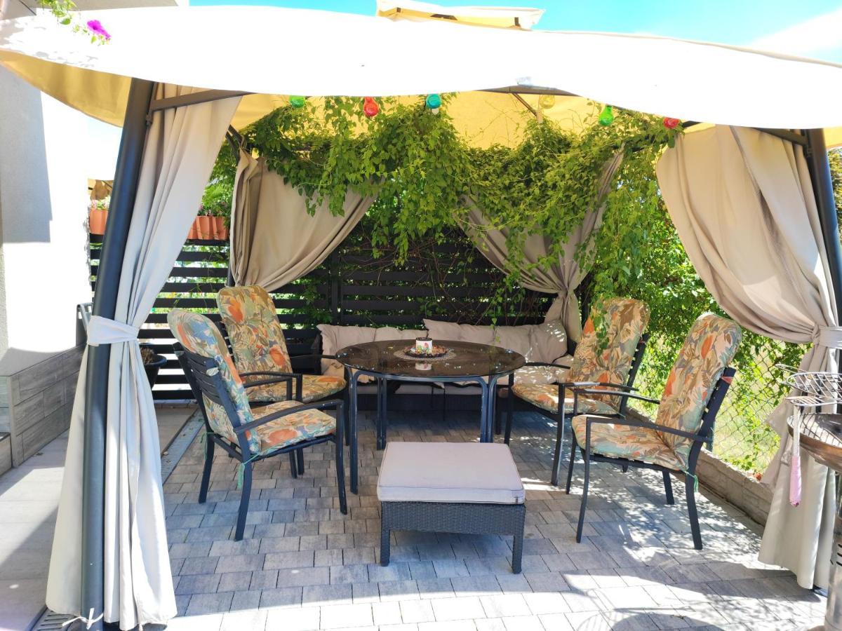 4 Foxes Hotel Ustka Exterior photo